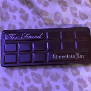 Too Faced chocolate eyeshadow palette